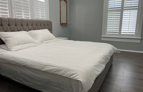 Quinte West Otro | Charming Farm House to get Away
