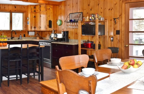 Northport Otro | Encantadora Cherry Farm en la aclamada M-22 Minutes to Town & Beaches