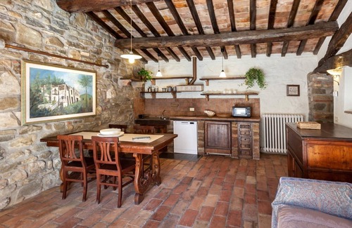 Montelovesco Otro | Charming Farm Stay with Pool in the Heart of Umbria in Gubbio