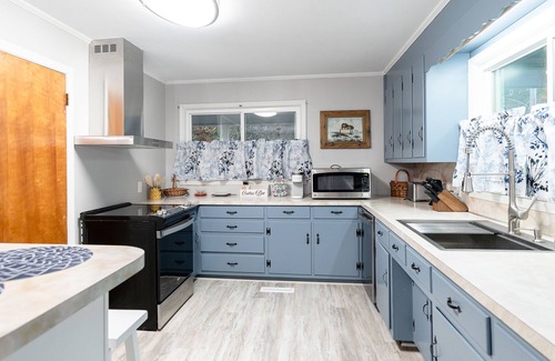 Troy Otro | Charming farmhouse nestled within the breathtaking Uwharrie National Forest!