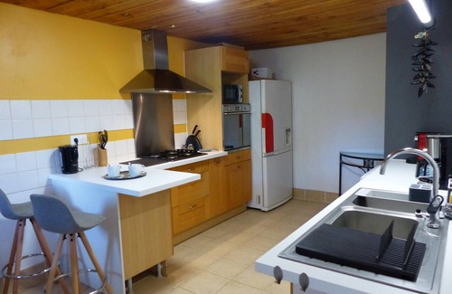 Gouise Cabaña | Encantadora Casa de Campo con Jardín Privado, Chimenea y Terraza Cubierta