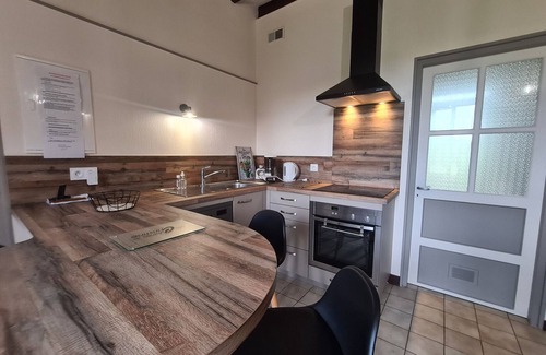 Cluis Cabaña | Encantadora casa rural en granja de Berry: calefacción, aire acondicionado y jardín privado