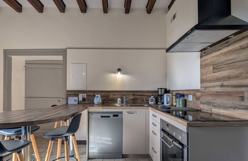 Cluis Cabaña | Encantadora casa rural en granja de Berry: calefacción, aire acondicionado y jardín privado