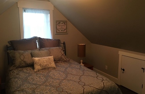 South Weber Otro | Charming Farmhouse w/ Hot Tub in Bedroom Community