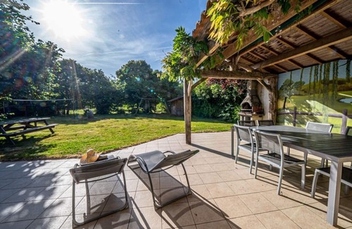 Froidfond Cabaña | Casa rural con chimenea, terraza y jardín cerca de Froidfond