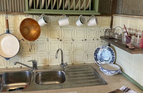 Deniliquin Cabina | Charming Farmstay Deniliquin