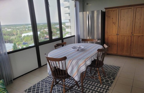 Flagler Beach Condominio | Charming Flagler Beach 2-bedroom Condo with pool, fitness room and beach views
