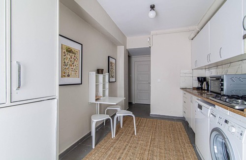 Gayrettepe Apartamento | Charming Flat with Backyard Close to Zorlu Center