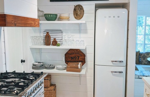 Fern Valley Cabaña | Charming Fox Cottage w/ Wood Burning Fireplace