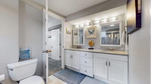 Littleton Casa | Charming four bedroom home with large yard and plenty of room for family