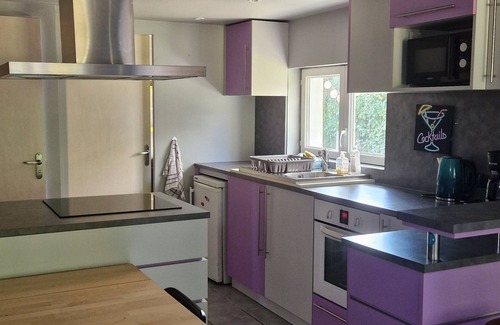 Honguemare-Guenouville Casa | Charming 1-bedroom house in beautiful Honguemare-Guenouville with AC
