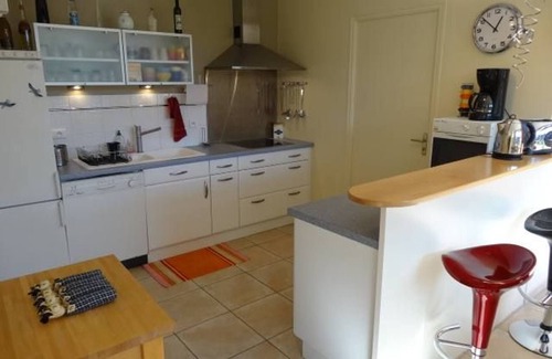 La Chapelle-des-Marais Cabaña | Gîte de charme rénové avec jardin, au cœur de Brière, proche Guérande, idéal familles et bébés, WiFi inclus