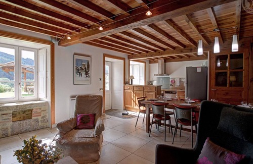 La Valla-sur-Rochefort Cabaña | Casa rural acogedora con chimenea, jardín y zona de barbacoa