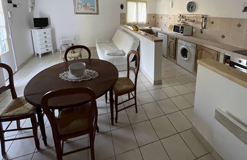 Les Granges-Gontardes Casa | Charming house and garden for 4 people