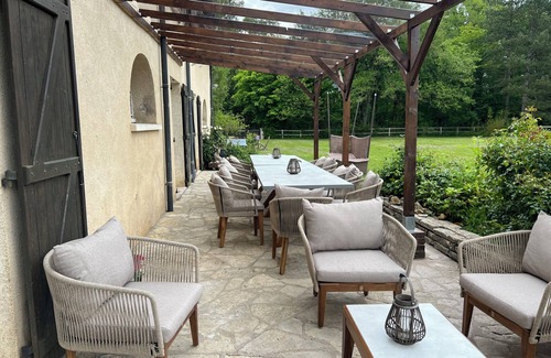 Rogny-les-Sept-Ecluses Casa | Charming gîte, benefiting from absolute calm and generous natural surroundings.