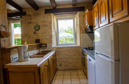 Saint-Aubin-de-Nabirat Cabaña | Casa rural con jardín, terraza y wifi cerca de Sarlat. Ideal para familias y amantes de la naturaleza.