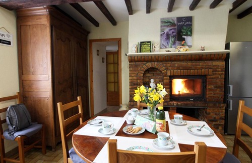 Saint-Bomer-les-Forges Cabaña | Casa rural con jardín, chimenea y wifi en plena naturaleza