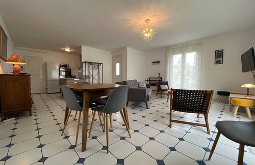 Cheray Casa | Casa moderna en Saint-Georges-d'Oléron - 5 plazas, patio y jardín, cerca de tiendas y ciclovías