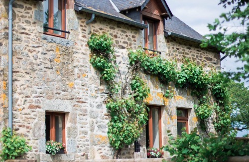 Saint-Leonard-des-Bois Cabaña | Casa rural en los Alpes Mancelles: actividades y comodidad garantizadas