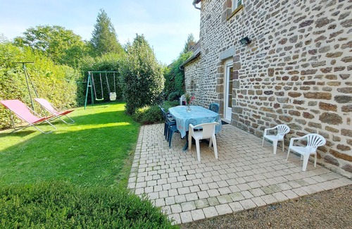 Saint-Mars-sur-Colmont Cabaña | Gîte Mayenne : charme des pierres, jardin clos, proche loisirs et nature