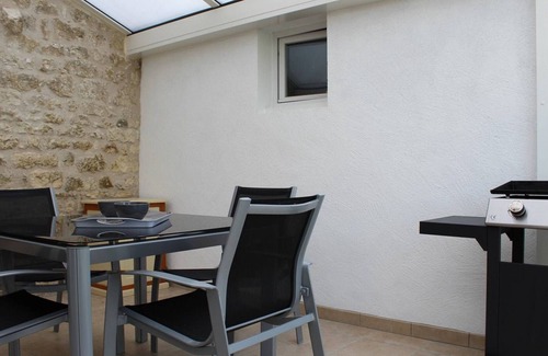 Saint-Pierre-d'Oleron Casa | Casa con encanto en Saint-Pierre-d'Oléron, cerca del centro, 5 plazas, jardín y patio.