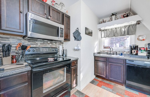 Franklin Cabina | Charming Franklin Cabin with Deck: Stunning Views!