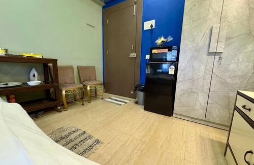 Bandra West Apartamento | Charming Fully Furnished Studio at Hill Road, Bandra West.