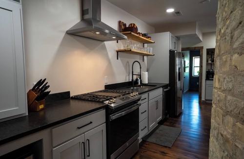 Jordan Apartamento | Charming fully renovated Historic Home Away From Home originally built in 1863!