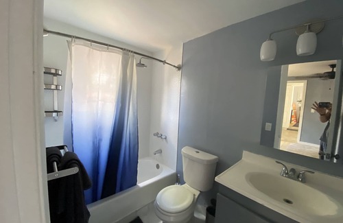 Liberty City Casa | Charming fully renovated 3 Bedroom
