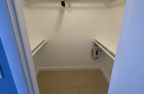 Liberty City Casa | Charming fully renovated 3 Bedroom
