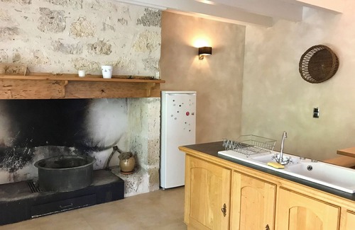 Lusignan-Petit Cabaña | Charming gîte in a green setting