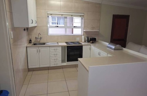 Greater Johannesburg Metropolitan Area Cabaña | Charming Garden Cottage