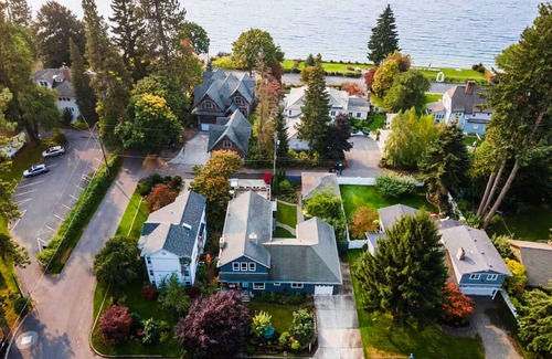 Coeur d'Alene Cabaña | Charming garden retreat near lakes & golf - walk to Sanders Beach
