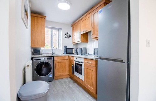 Milton Malsor Apartamento | Charming 2 Bedroom 2 Bathroom Flat Free Parking Sky TV