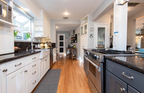 Toluca Lake Casa | Charming gem next-door to Universal Studios Hollywood