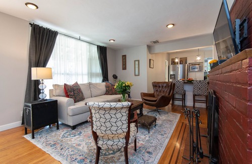 Toluca Lake Casa | Charming gem next-door to Universal Studios Hollywood