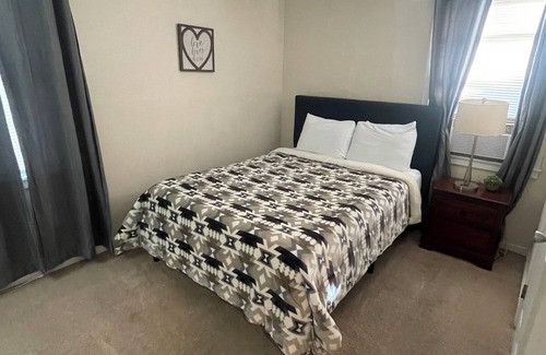 Lake Terrace & Oaks Casa | Charming Gentilly 3-bedroom townhome in delightful New Orleans with WiFi, AC