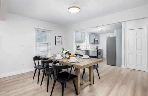 Plymouth Casa | Charming Getaway in Plymouth with a Hot Tub!