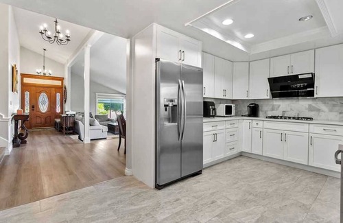 Valle Lindo Casa | Charming Getaway Nestled in Peaceful Pecan Grove Drive Retreat #41751