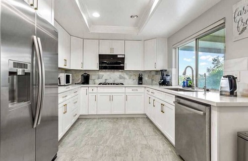 Valle Lindo Casa | Charming Getaway Nestled in Peaceful Pecan Grove Drive Retreat #41751