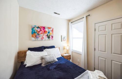 Ludlow Casa | Charming Getaway on Ash St- Minutes from Cinci