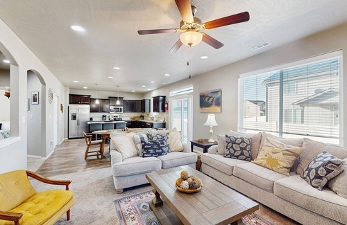 Walla Walla Casa | Charming Getaway Retreat Near College Place with gas fireplace