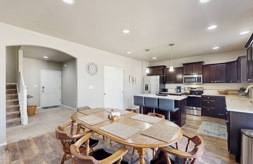 Walla Walla Casa | Charming Getaway Retreat Near College Place with gas fireplace