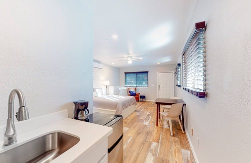 Flagstaff Apartamento | Charming getaway with a well-equipped kitchenette - walk to downtown, shopping
