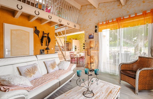 Landrais Casa | Encantador Gîte Egaux De Chambon con piscina compartida, Wi-Fi y aire acondicionado