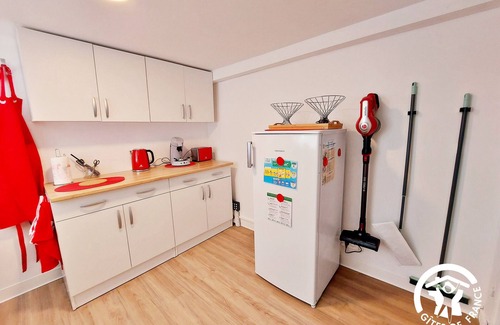 Andouille Apartamento | Acogedor Gîte cerca de Laval: Equipado, Ideal para Parejas y Familias, Mascotas Bienvenidas