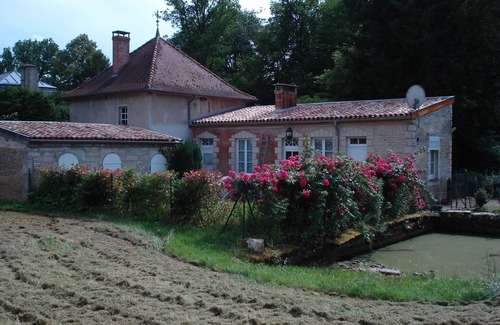 Nettancourt Cabaña | Charming gîte with swimming pool in park approved as a remarkable garden