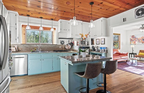 Glen Ellen Casa | Charming Glen Ellen house w/home office. Pet Friendly!