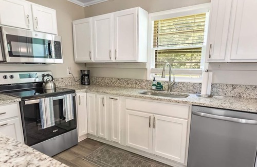 Grand Bay Casa | Charming Grand Bay Cottage