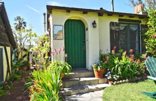 Laguna Beach Cabaña | Encantadoras cabañas verdes a la playa y al pueblo